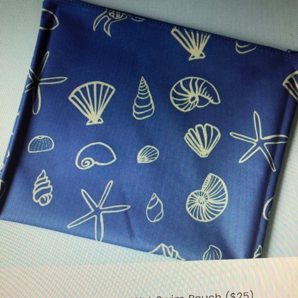 NWOT - Wuagga Green Wet Swim Pouch.